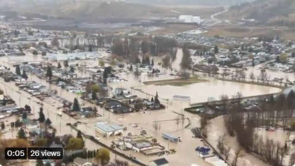 «Χάος» στον δυτικό Καναδά από πλημμύρες και κατολισθήσεις, επτά χιλιάδες κάτοικοι εγκατέλειψαν τις εστίες τους