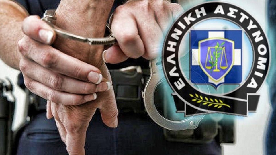 Ασπρόπυργος: Τέσσερις συλλήψεις και κατασχέσεις όπλων και ναρκωτικών σε επιχείρηση της ΕΛ.ΑΣ.