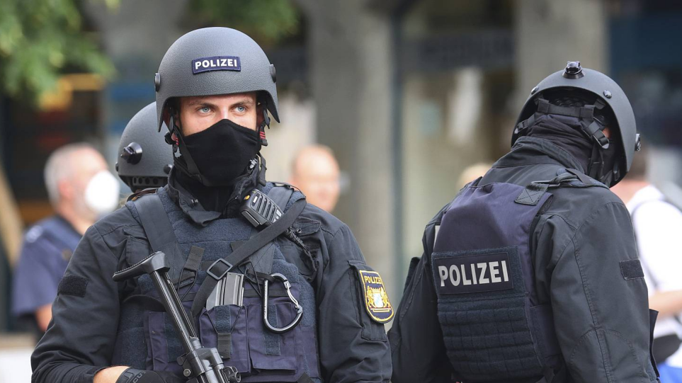 Γερμανία: Τρεις τραυματίες έπειτα από επίθεση με μαχαίρι σε τρένο στη Βαυαρία