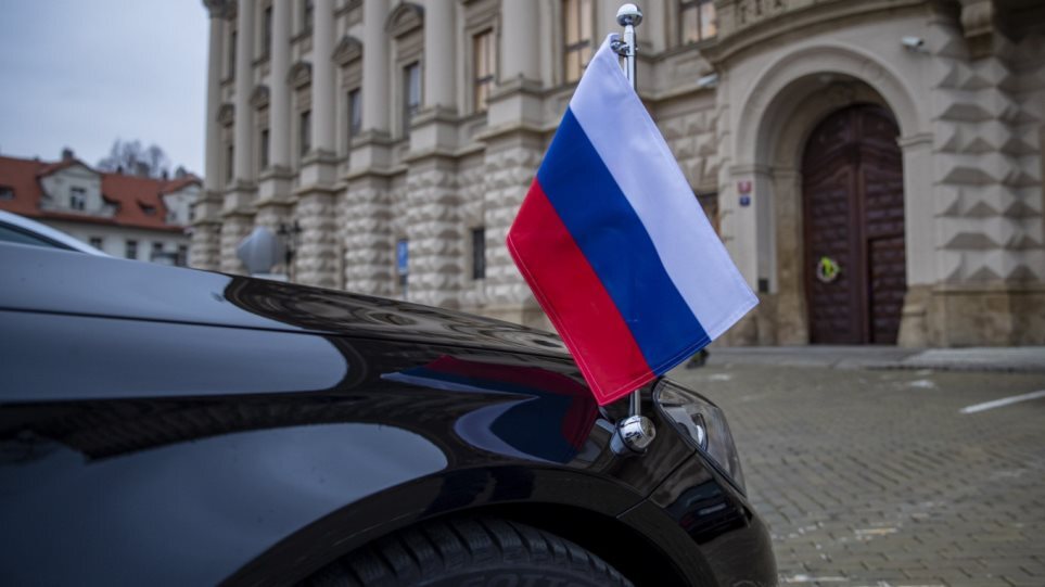 Η Μόσχα λέει ότι άλλοι 27 ρώσοι διπλωμάτες θα απελαθούν από τις ΗΠΑ στο τέλος Ιανουαρίου