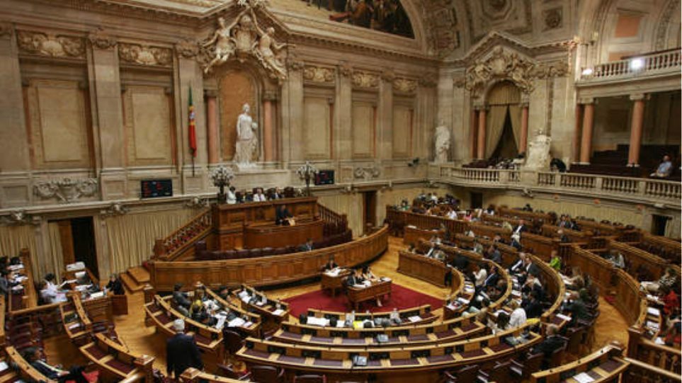 Διαλύθηκε το κοινοβούλιο στην Πορτογαλία, προς πρόωρες εκλογές η χώρα