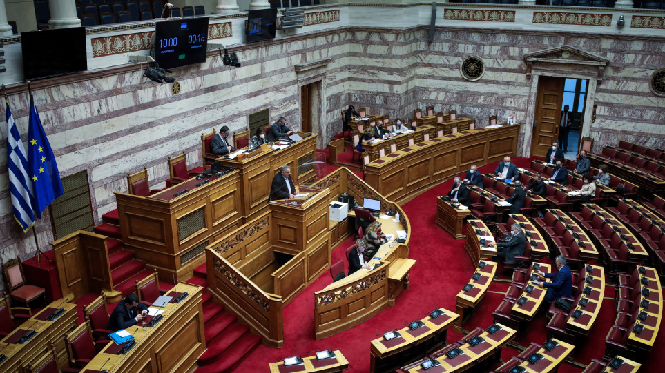 Την τροπολογία για τη διαφημιστική δραστηριότητα του δημόσιου τομέα καταγγέλλουν οι βουλευτές του ΣΥΡΙΖΑ