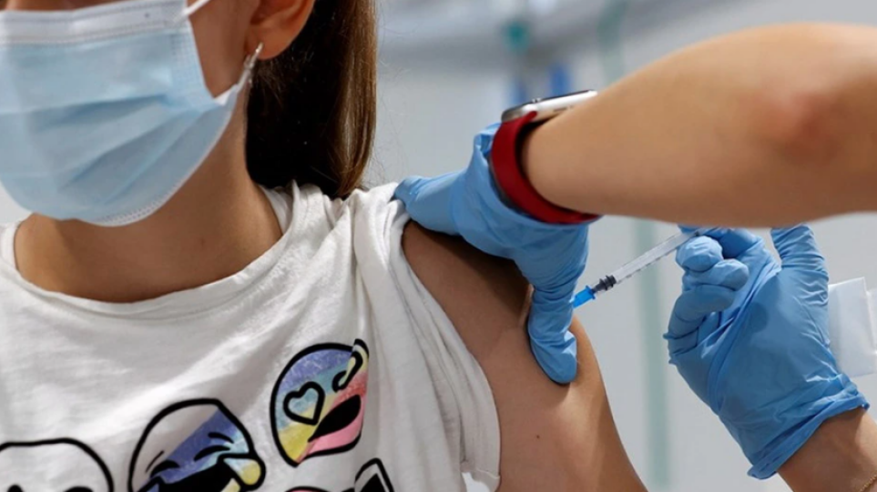 Ένα βήμα πιο κοντά στον εμβολιασμό των παιδιών 5-11 ετών οι ΗΠΑ, όσα πρέπει να γνωρίζουν οι γονείς