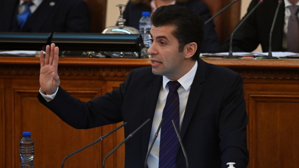 Νέο «βέτο» Βουλγαρίας στην ένταξη Σκοπίων, παρά τα ευχολόγια του νέου πρωθυπουργού Πέτκοφ