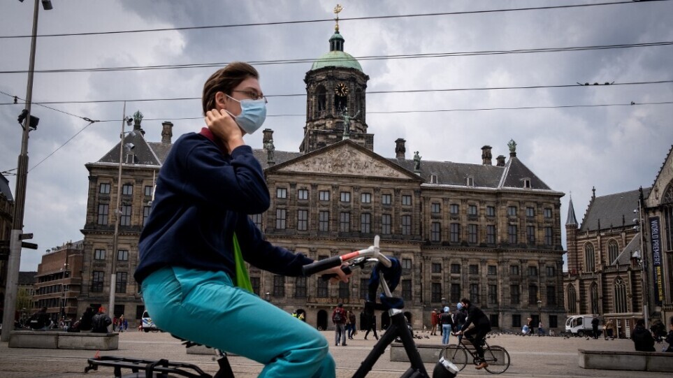 Κορωνοϊός: Ολλανδοί τουρίστες σε lockdown συρρέουν για… βόλτες και ψώνια στο Βέλγιο