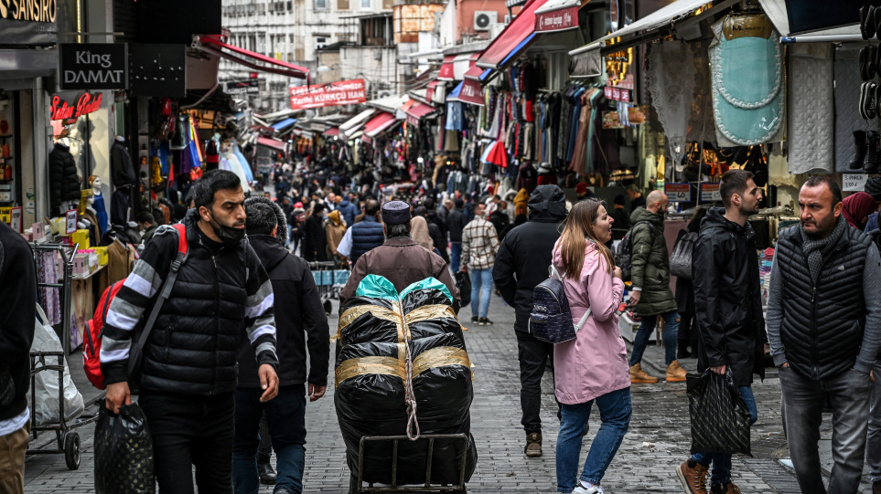 Τουρκία: «Πεθαίνουμε της πείνας» λένε οι πολίτες και καλούν τον Ερντογάν να βγει στους δρόμους