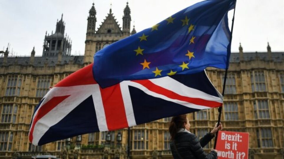 Βρετανία: Αυξάνονται σταθερά οι «κοψοχέρηδες» οπαδοί του Brexit ένα χρόνο μετά