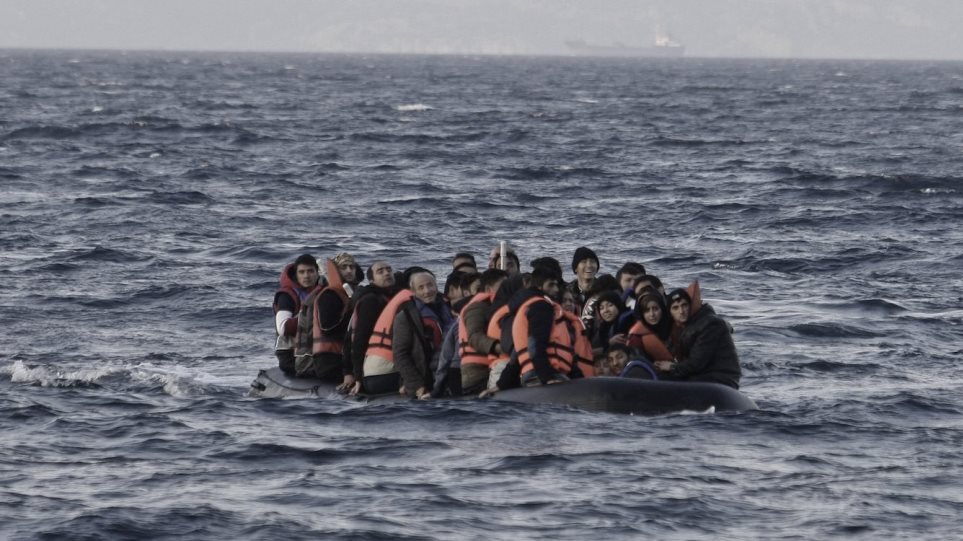 Πλοίο των Γιατρών Χωρίς Σύνορα διέσωσε 240 μετανάστες στη Μεσόγειο μέσα σε μερικές ώρες