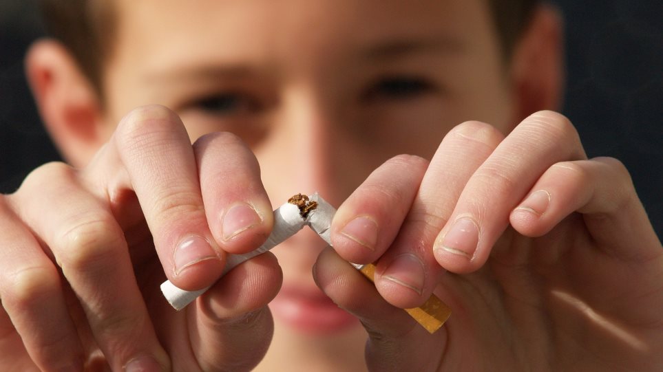 Η Νέα Ζηλανδία σχεδιάζει να απαγορεύσει στους νέους να αγοράζουν προϊόντα καπνού εφ’ όρου ζωής!