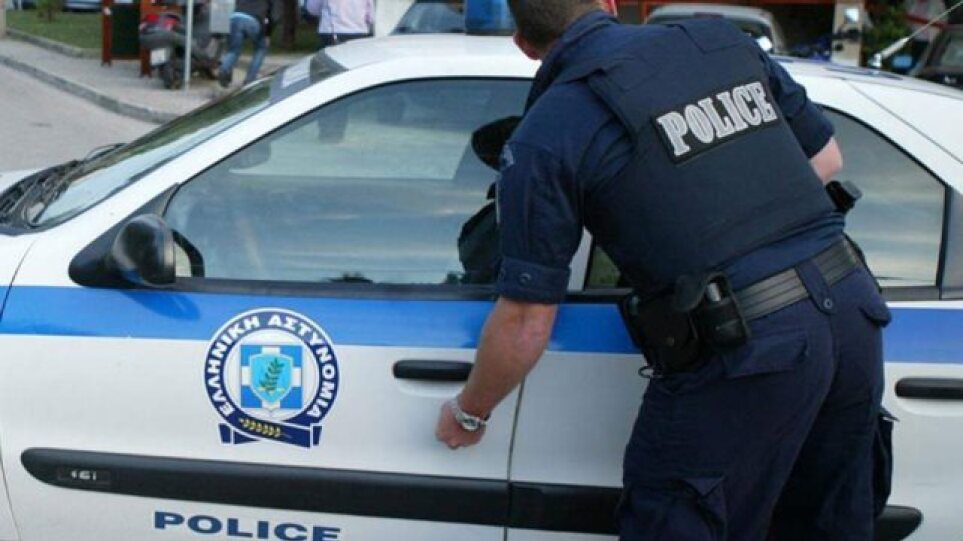 Κλεμμένο όπλο αστυνομικού βρέθηκε σε σπίτι στο Ζεφύρι