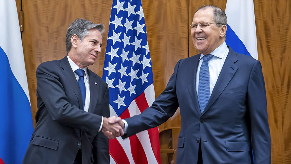 Λαβρόφ: Η Ρωσία περιμένει γραπτές απαντήσεις των ΗΠΑ στις προτάσεις της
