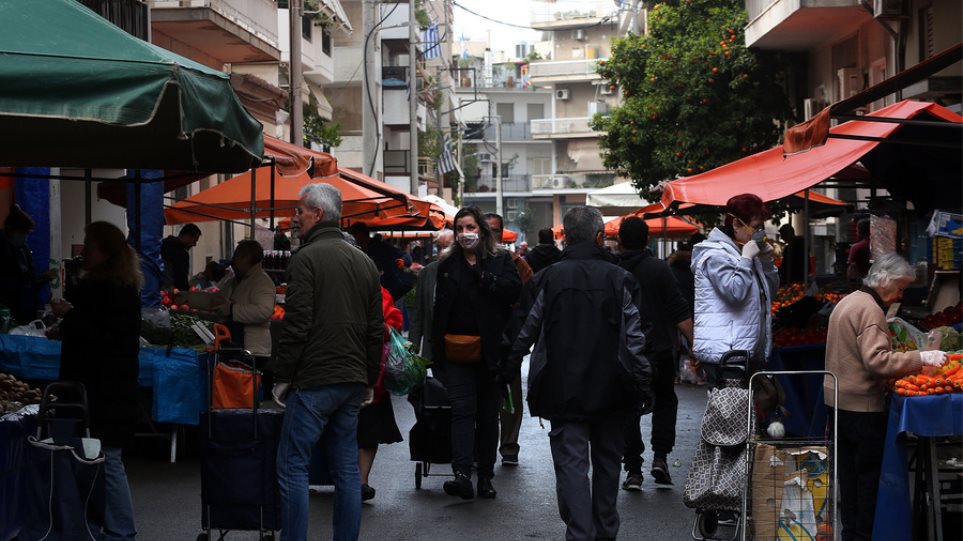 Χιόνια στη Αθήνα – Κακοκαιρία «Ελπίς»: Δεν θα λειτουργήσουν αύριο οι λαϊκές αγορές στην Αττική