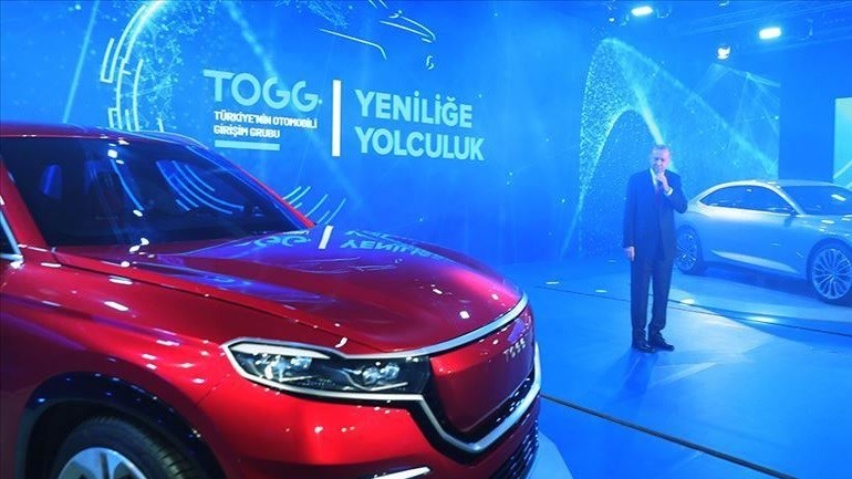 Η Τουρκία παρουσιάζει ένα 100% ηλεκτρικό αυτοκίνητο-Εμείς τι κάνουμε;