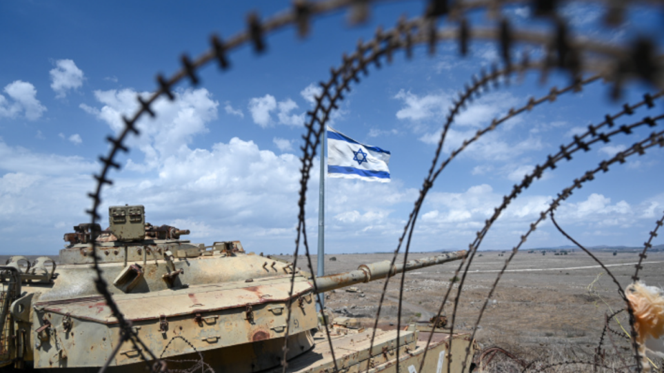 Ισραηλινά άρματα μάχης άνοιξαν πυρ σε «υπόπτους» στη νότια Συρία
