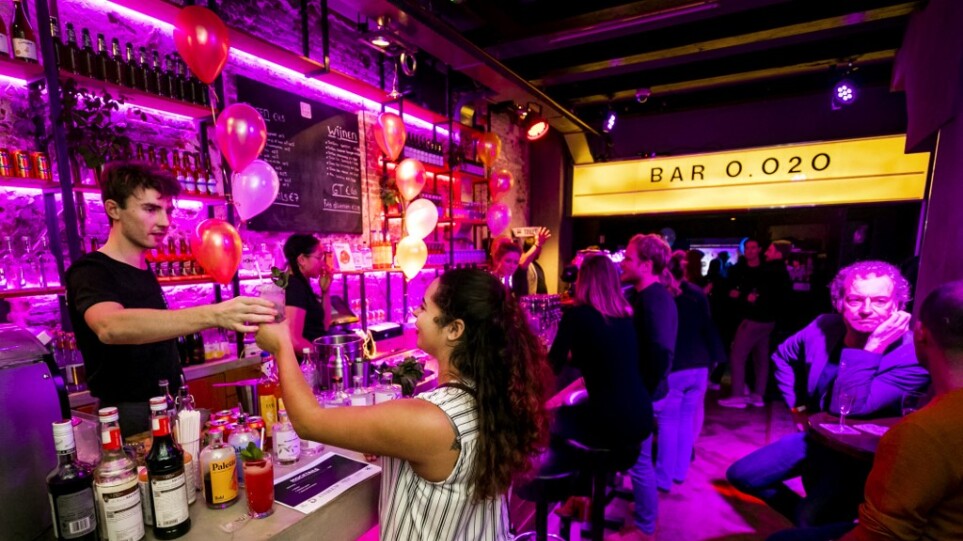 Ολλανδία: Ανοίξουν ξανά μπαρ και εστιατόρια σύμφωνα με τον Μαρκ Ρούτε