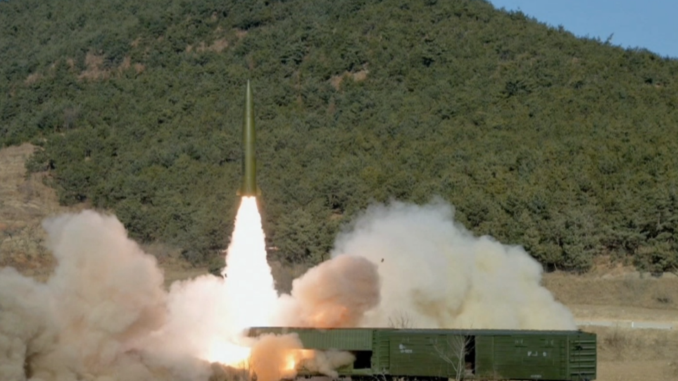 Η Βόρεια Κορέα προχώρησε σε νέα εκτόξευση πυραύλων «αγνώστου τύπου», πιθανόν βαλλιστικού