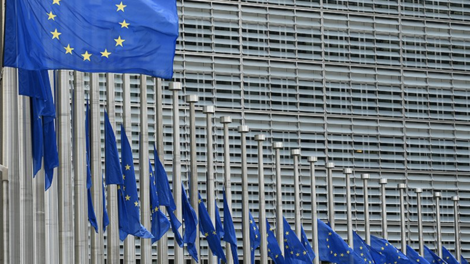 Η ΕΕ καταρτίζει σχέδια για «πράσινες» επενδύσεις