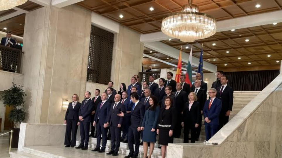 Τα Σκόπια θα βάλουν και "βουλγαρική εθνότητα" στο σύνταγμα της χώρας