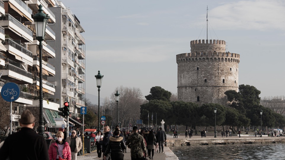 Κορωνοϊός: Ανακοπή της αποκλιμάκωσης του ιικού φορτίου στα λύματα της Θεσσαλονίκης δείχνει έρευνα του ΑΠΘ
