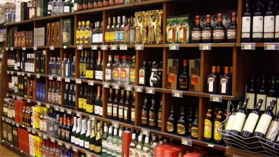 Πτολεμαΐδα: Νεαρός έκλεβε συστηματικά ποτά από σούπερ μάρκετ
