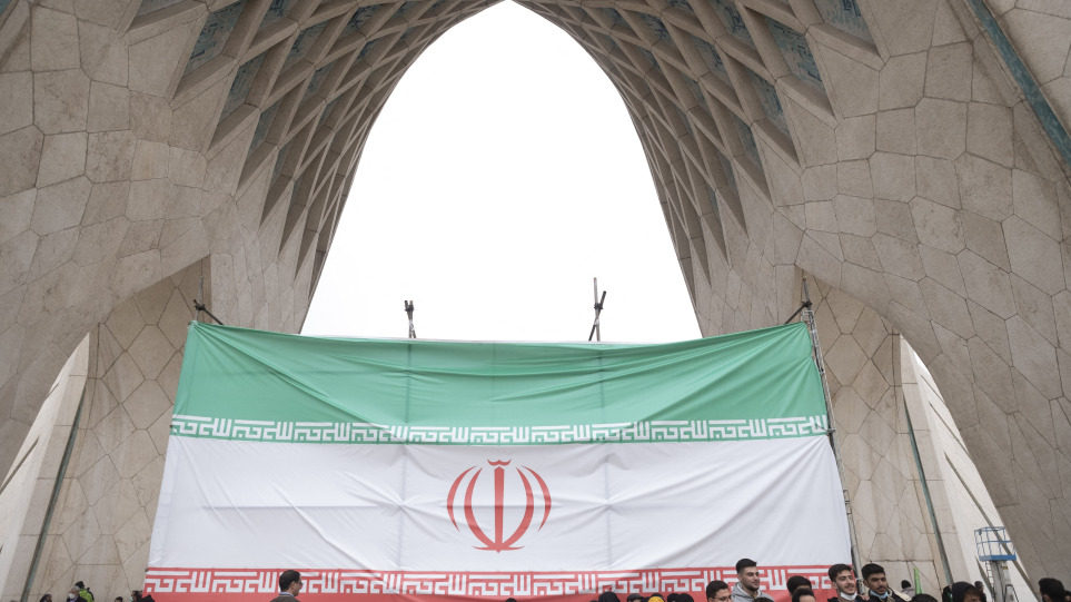 Δύσκολες οι συνομιλίες για τα πυρηνικά επειδή η Δύση «προσποιείται» ότι αναλαμβάνει πρωτοβουλίες λέει το Ιράν