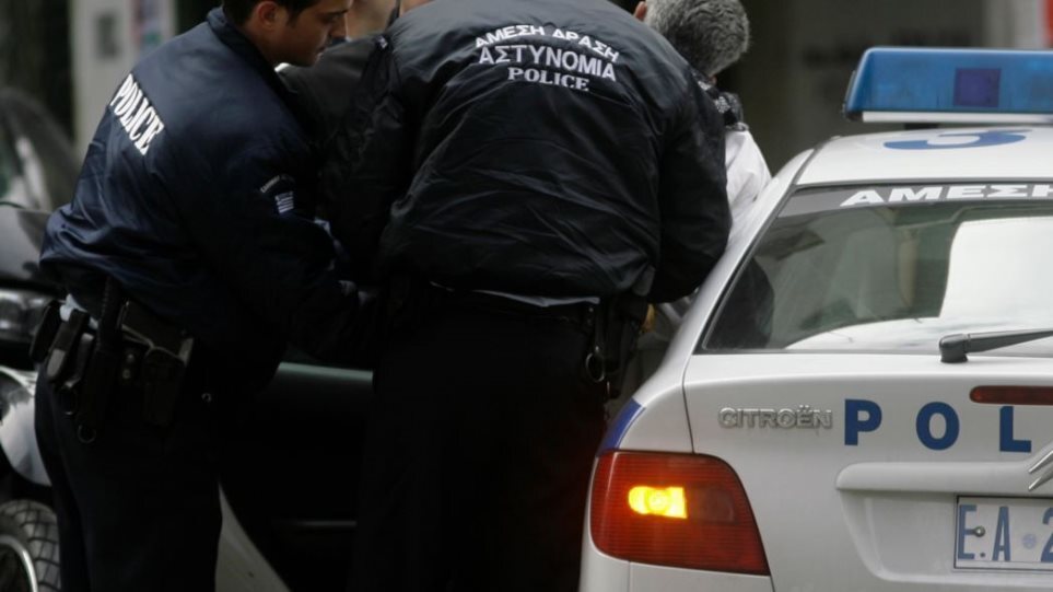 Θεσσαλονίκη: Τέσσερις συλλήψεις ατόμων που αφαιρούσαν εξαρτήματα από αυτοκίνητα