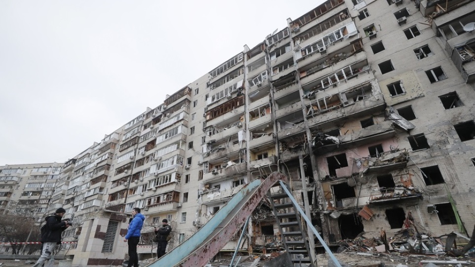 Πόλεμος στην Ουκρανία: «Ξύπνησα και έμαθα ότι το σπίτι μου βομβαρδίστηκε» λέει δημοσιογράφος του BBC