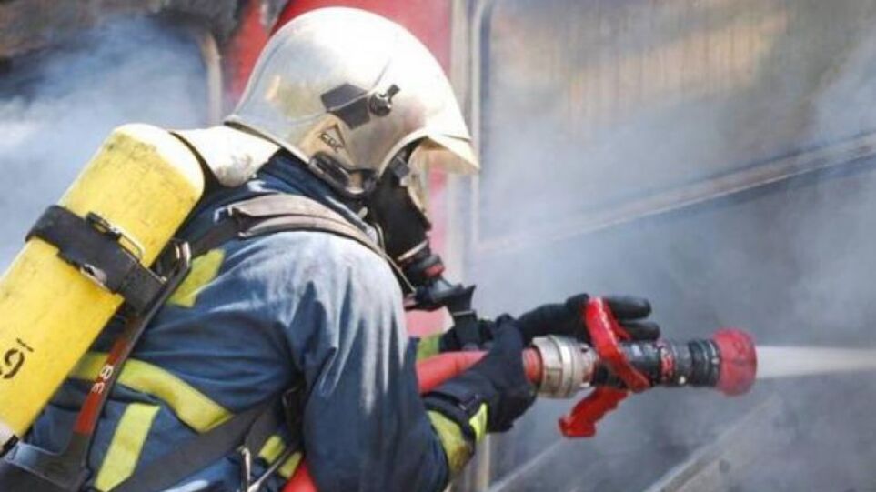 Oικία τυλίχθηκε στις φλόγες στη Νέα Κερασία Θεσσαλονίκης