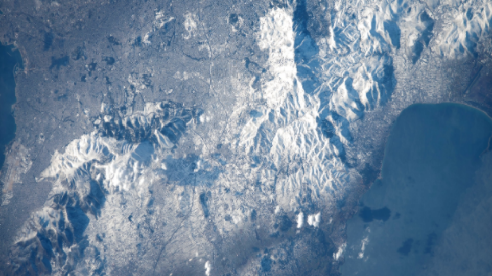 Γερμανός αστροναύτης φωτογραφίζει τη χειμωνιάτικη Ελλάδα από τον Διεθνή Διαστημικό Σταθμό
