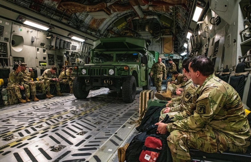 Κρίση στην Ουκρανία: Οι πρώτες στρατιωτικές ενισχύσεις των ΗΠΑ έφτασαν στη Γερμανία
