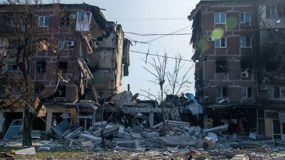 Πόλεμος στην Ουκρανία: Συμφωνήθηκαν δύο ανθρωπιστικοί διάδρομοι, ο ένας από τη Μαριούπολη