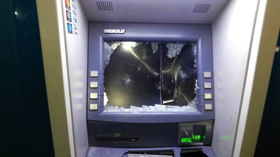 Καλαμάτα: Εξαρθρώθηκε σπείρα που «χτυπούσε» ΑΤΜ με λεία 174.000 ευρώ