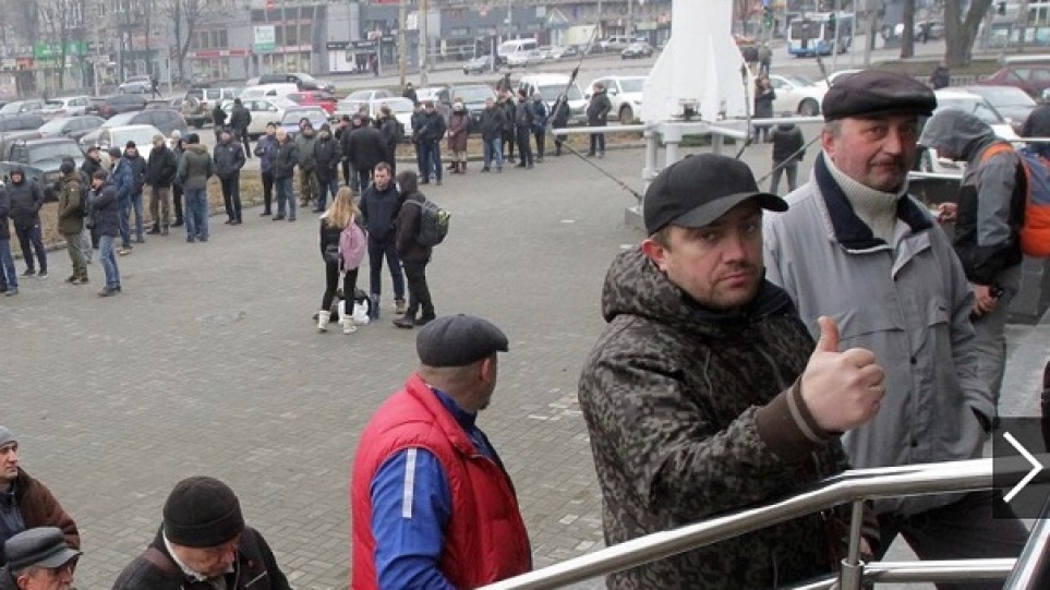 Εισβολή στην Ουκρανία: Αμερικανοί και Καναδοί ανταποκρίνονται στο αίτημα Ζελένσκι και πηγαίνουν να πολεμήσουν