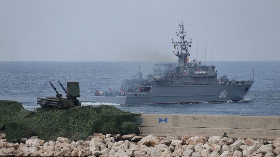 Πόλεμος στην Ουκρανία: Τρία πλοία υπό σημαία Παναμά χτυπήθηκαν στη Μαύρη Θάλασσα, το ένα βυθίστηκε