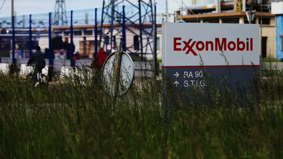 Εισβολή στην Ουκρανία: Η ExxonMobil θα αποσυρθεί από τη Ρωσία
