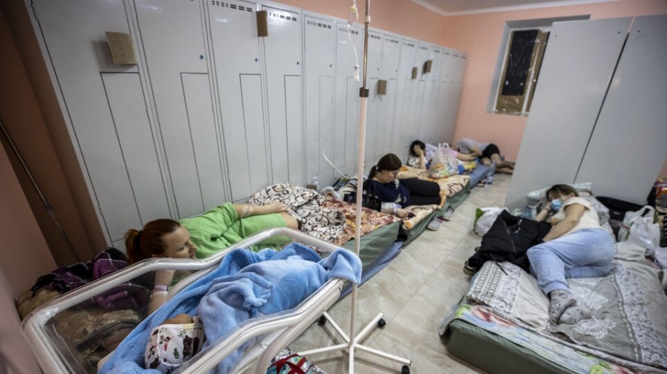 Πόλεμος στην Ουκρανία – Συγκλονίζει μητέρα που γέννησε σε καταφύγιο: Είπα στο μωρό μου ότι «είσαι νέος Ουκρανός»