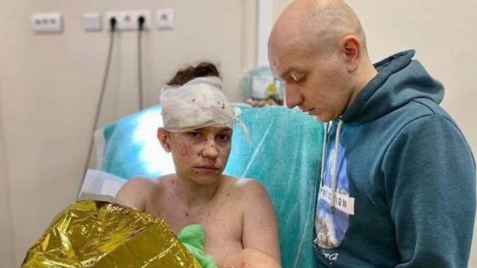 Πόλεμος στην Ουκρανία: Μητέρα με το νεογέννητο βρέφος της σώθηκαν από βομβαρδισμούς σε μαιευτήριο του Κιέβου