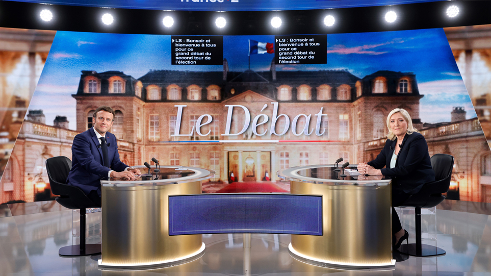 Γαλλικές εκλογές: Ο Μακρόν βγάζει νοκ-άουτ τη Λεπέν σύμφωνα με τις δημοσκοπήσεις μετά την νίκη στο ντιμπέιτ