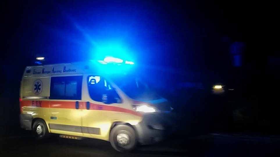Τροχαίο δυστύχημα έξω από τη Λαμία – ΙΧ καρφώθηκε σε δέντρο, νεκρός ο 33χρονος οδηγός