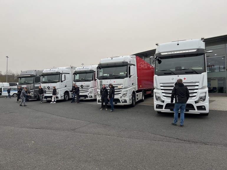 Αποστολές βοηθείας από την Daimler Truck και τους εργαζόμενους προς τον ουκρανικό λαό