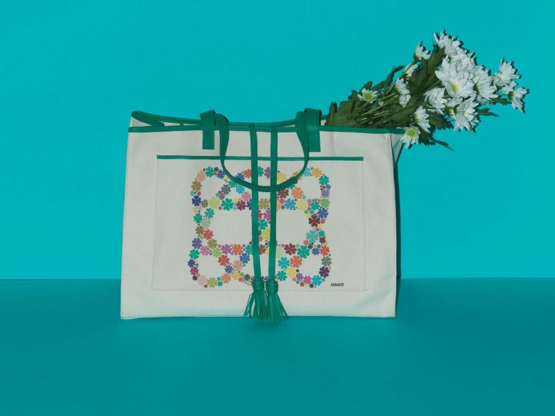 Αυτή η eco-friendly τσάντα φτιάχτηκε ειδικά για σήμερα, την «Ημέρα της Γης», και είναι υπέροχη