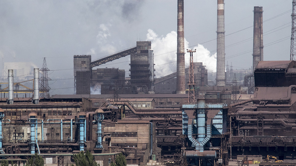 Πόλεμος στην Ουκρανία: Οι Ρώσοι συνεχίζουν τις επιθέσεις στο εργοστάσιο Αζοφστάλ, λέει το Κίεβο