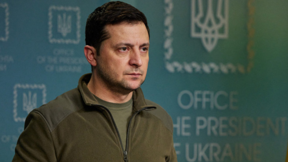 Πόλεμος στην Ουκρανία: Νέο δραματικό μήνυμα Ζελένσκι – «Αποκαλύφθηκε ομαδικός τάφος με 900 νεκρούς στο Κίεβο»