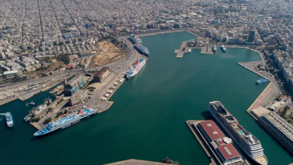 Έληξε η απεργία στο λιμάνι του Πειραιά