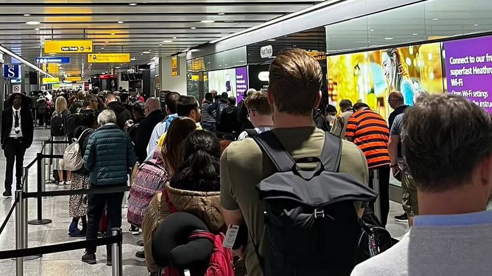 Βρετανία: Αλαλούμ με ακυρώσεις πτήσεων και ταξιδιών μετά από πολύωρη αναμονή στα αεροδρόμια