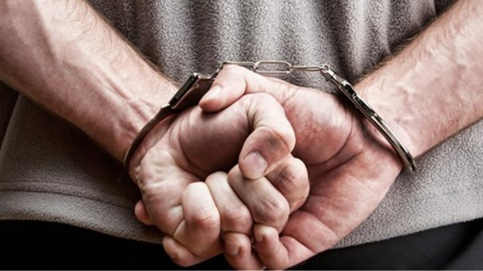 Αχαΐα: Συλλήψεις φυγόποινων με καταδίκες για κλοπές