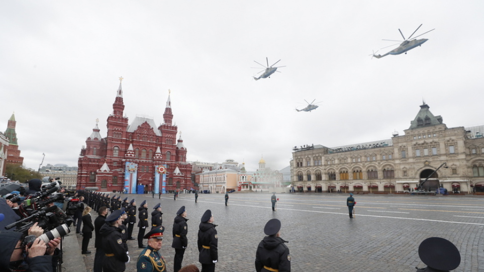 Ρωσία: Χωρίς την αίγλη του παρελθόντος η στρατιωτική παρέλαση της 9ης Μαΐου