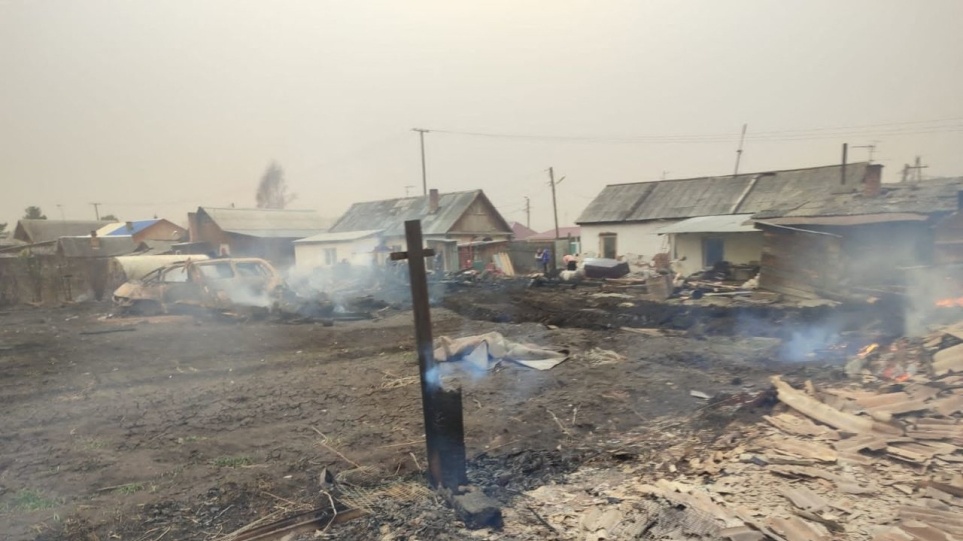 Ρωσία: Δέκα νεκροί από τις πυρκαγιές στη Σιβηρία, περισσότερα από 450 σπίτια κάηκαν