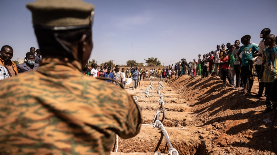 Μπουρκίνα Φάσο: Στους 86 οι νεκροί από την «τρομοκρατική» επίθεση στη Σεϊτενγκά