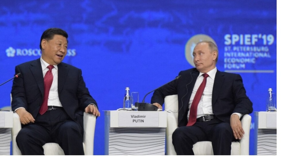 Σι Τζινπίνγκ σε Βλαντίμιρ Πούτιν: «Όλες οι πλευρές θα πρέπει να εργαστούν για την επίλυση της κρίσης στην Ουκρανία»